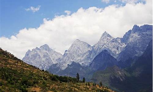 云南香格里拉旅游攻略必去景点海拨_云南香